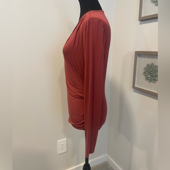 Le Chateau Rose Pink Faux-Wrap Long Sleeve Blouse EUC - Picture 2 of 8